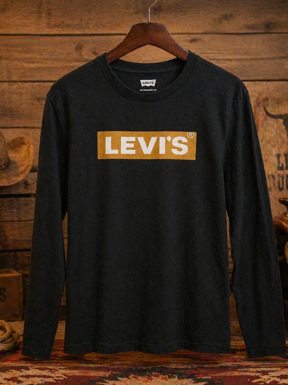 Levi's Black Long Sleeve T-Shirt Gold Box Logo